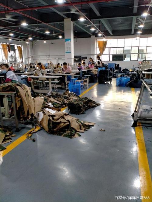《服装商品图拍摄全攻略 从入门到精通，让销量翻倍》